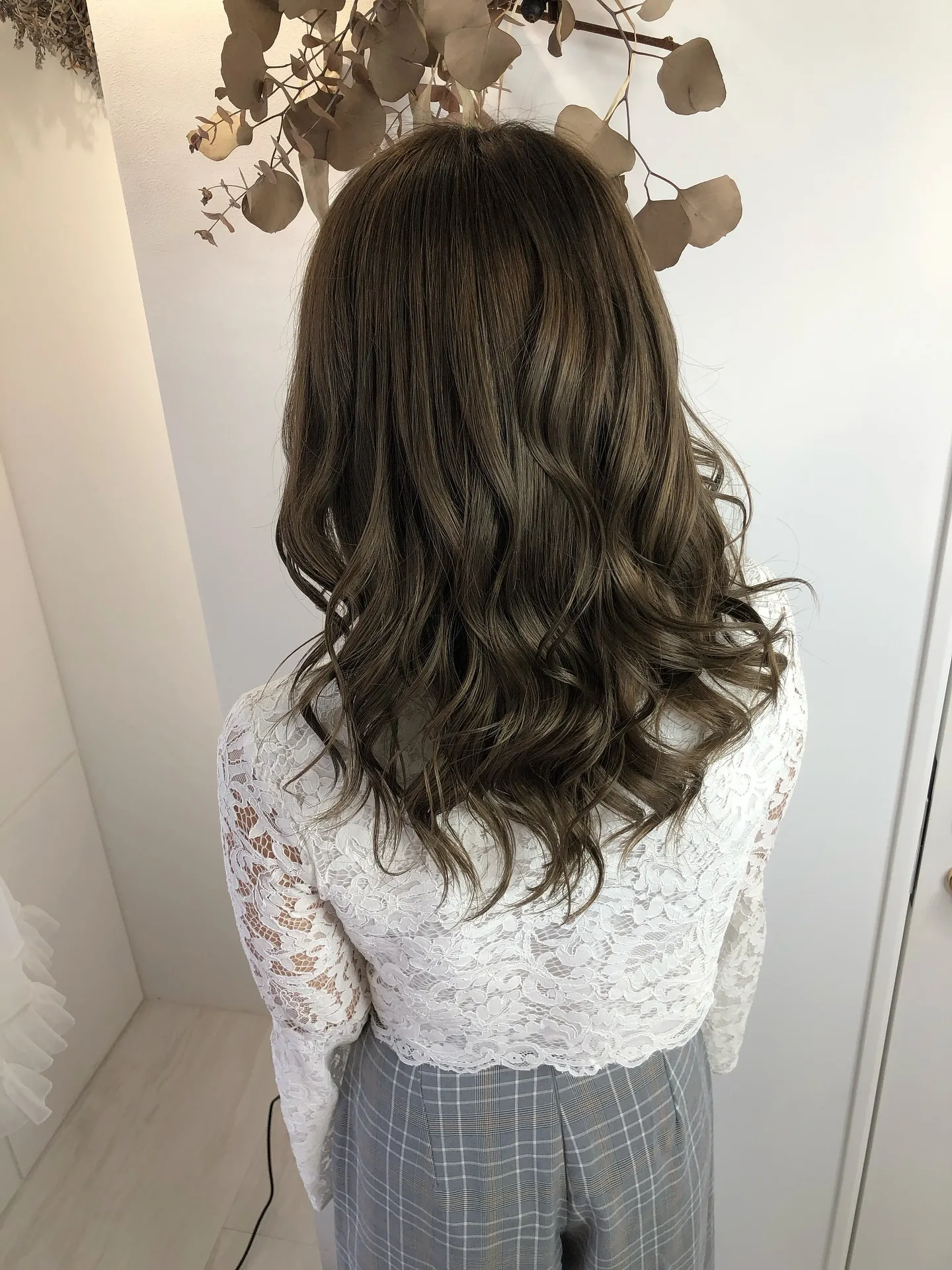 「髪が重く見える」「赤みが気になる」「透明感がほしい」