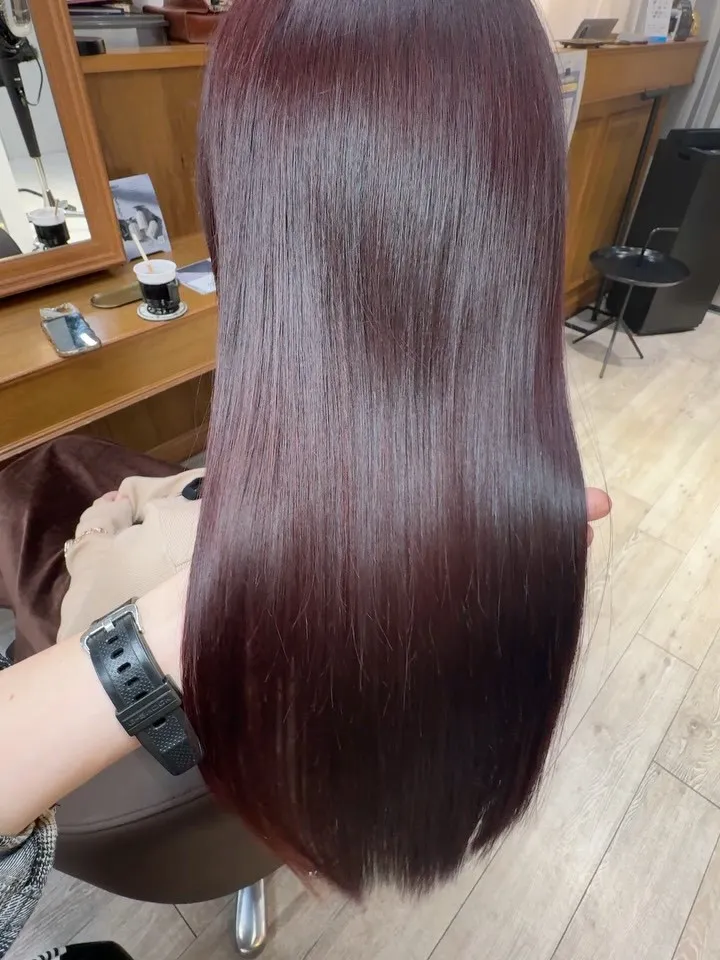 高槻髪質改善カラーで「艶と透明感」を同時に叶える