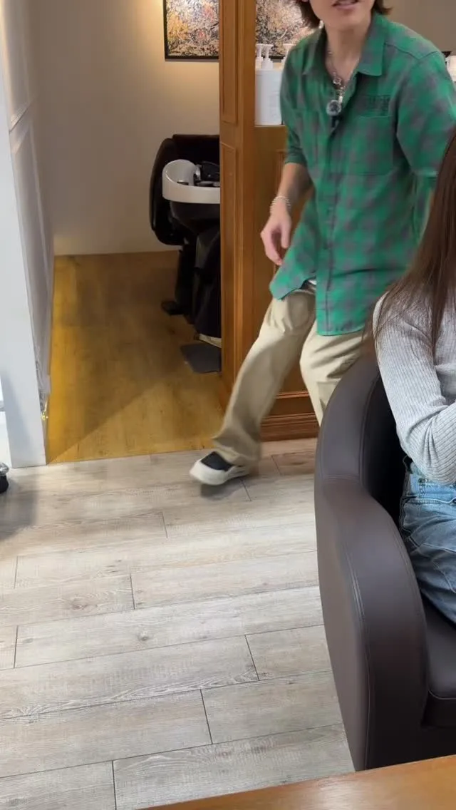 高槻髪質改善カラーで「艶と透明感」を同時に叶える